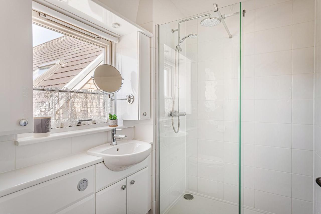 2 Bedroom City Centre Townhouse - With Parking CBG Екстериор снимка