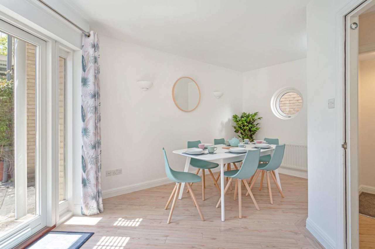 2 Bedroom City Centre Townhouse - With Parking CBG Екстериор снимка