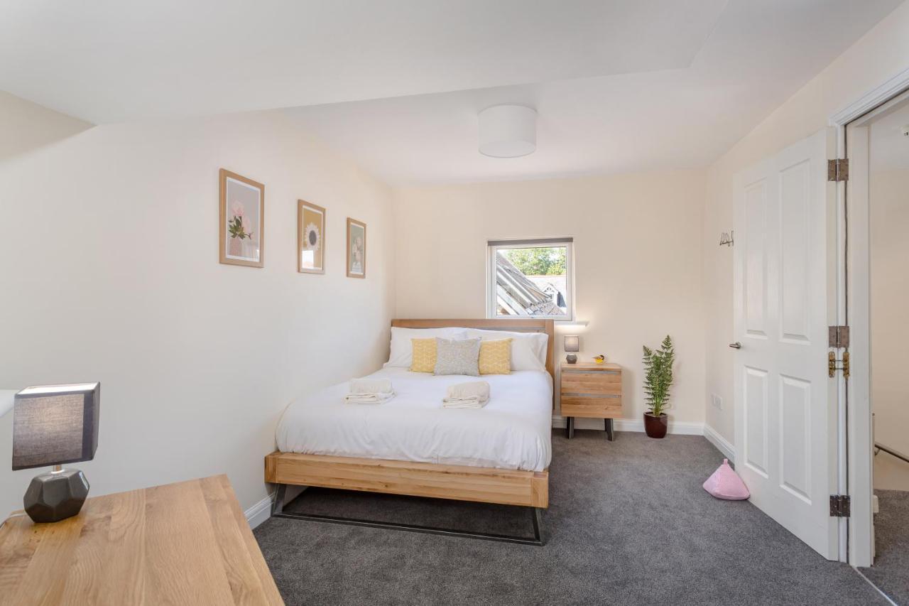 2 Bedroom City Centre Townhouse - With Parking CBG Екстериор снимка